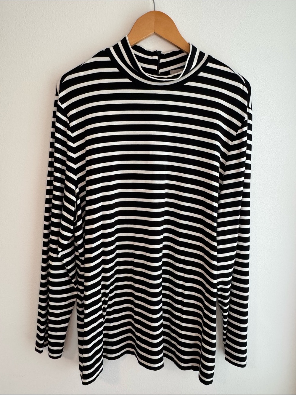 Chico’s Black and White Striped Long Sleeve Mock Neck Top Size XXL